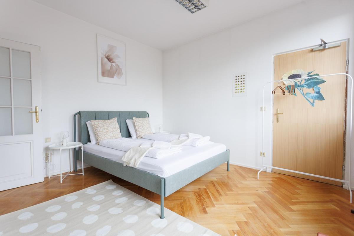 Familien- Und Gruppenparadies Platz Fuer 12 Gaeste Wien Exteriör bild
